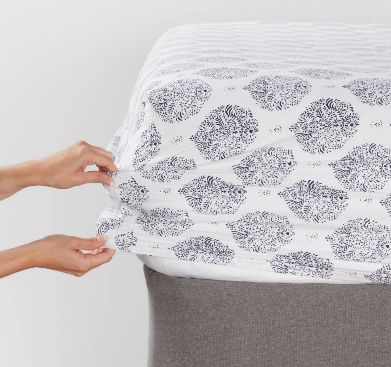 Twin 300 Thread Count Ultra Soft Printed Fitted Sheet Paisley - Threshold™